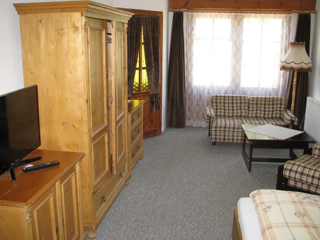 Penzion 102 Pardubice Ngoại thất bức ảnh