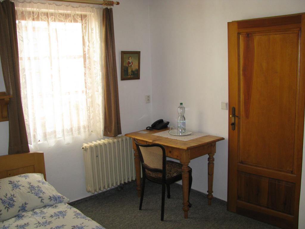 Penzion 102 Pardubice Ngoại thất bức ảnh